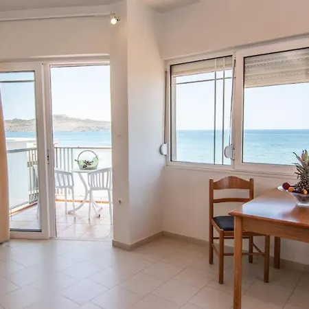 Cozy Corner Vs Beachfront Apartament Stalós