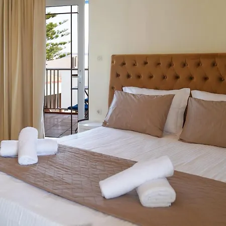 Cozy Corner Vs Beachfront *