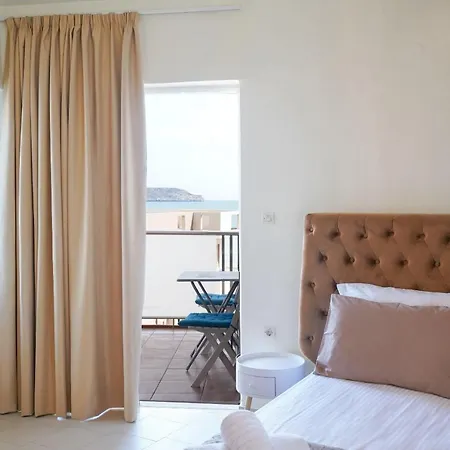 Cozy Corner Vs Beachfront Stalós