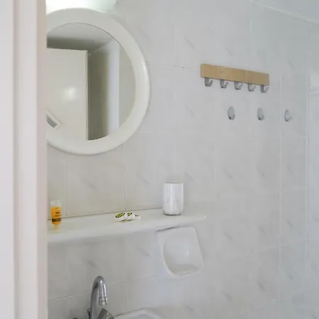 Cozy Corner Vs Beachfront *