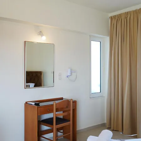 Cozy Corner Vs Beachfront Apartament *