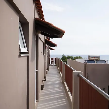 Cozy Corner Vs Beachfront דירה Stalós